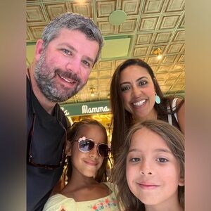 Meet your Posher, Raymond